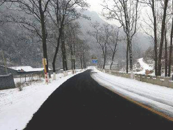 融雪抗凝冰微表处技术